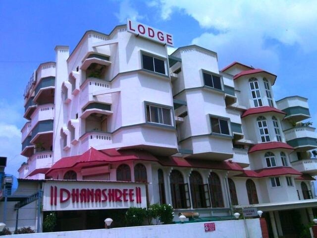 HOTEL DHANASHREE